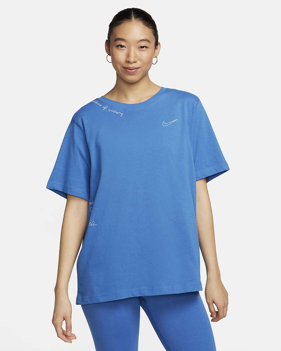 Nike Sportswear Essential Women s T Shirt